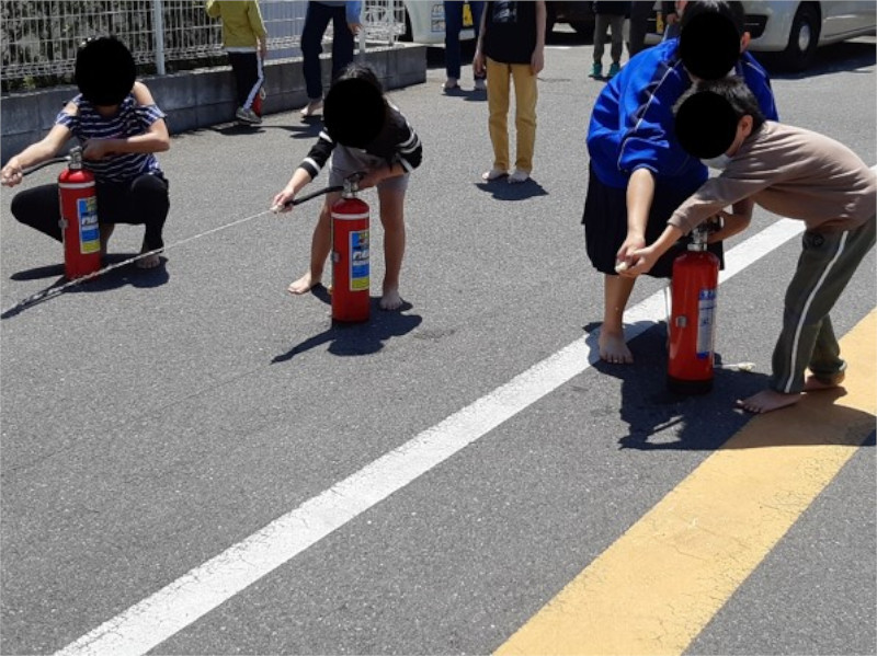 避難訓練-消火器の使い方