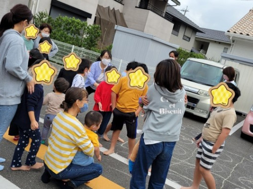 避難訓練-駐車場に集合